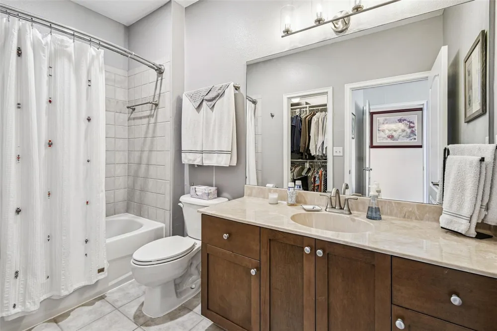 6331 SUNSET BAY CIRCLE Apollo Beach, FL 33572