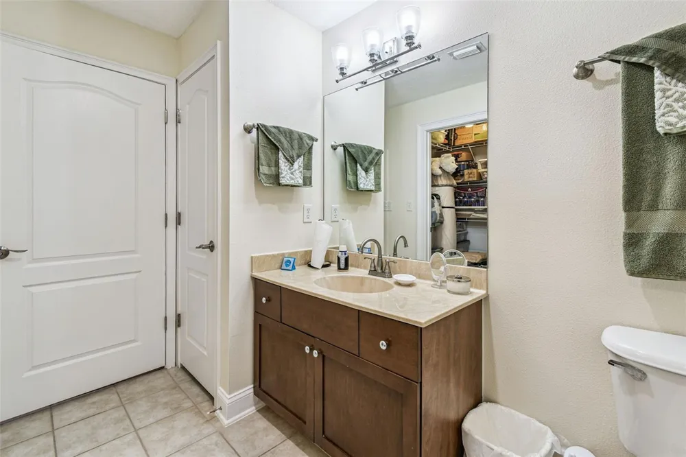 6331 SUNSET BAY CIRCLE Apollo Beach, FL 33572