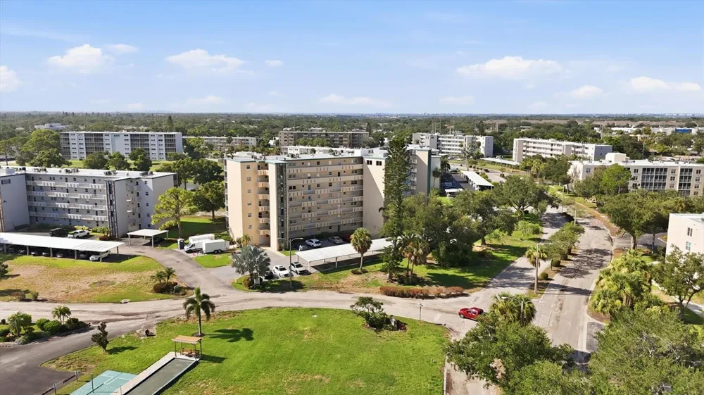 4040 IRONWOOD CIRCLE #304F Bradenton, FL 34209
