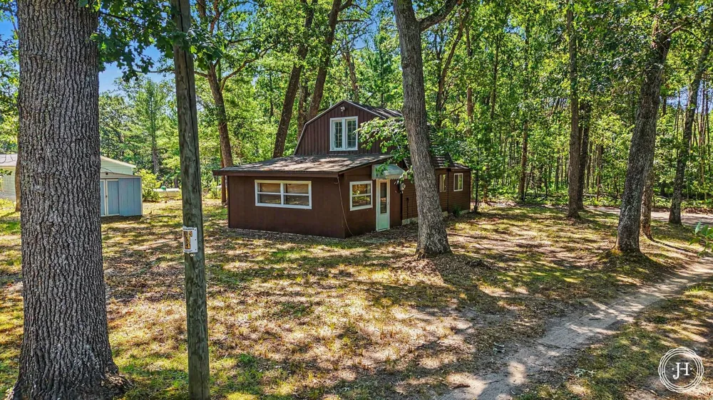 8260 W Horizon Drive Baldwin, MI 49304