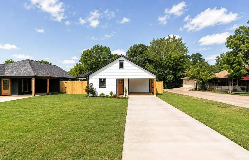 421 S Bonner Street Jacksonville, TX 75766