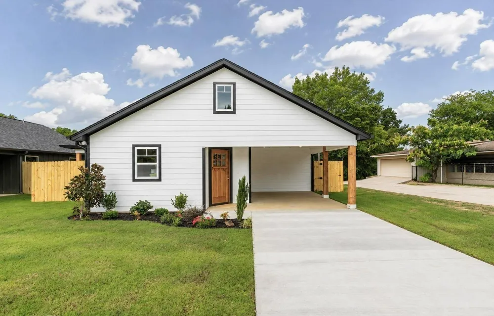 421 S Bonner Street Jacksonville, TX 75766