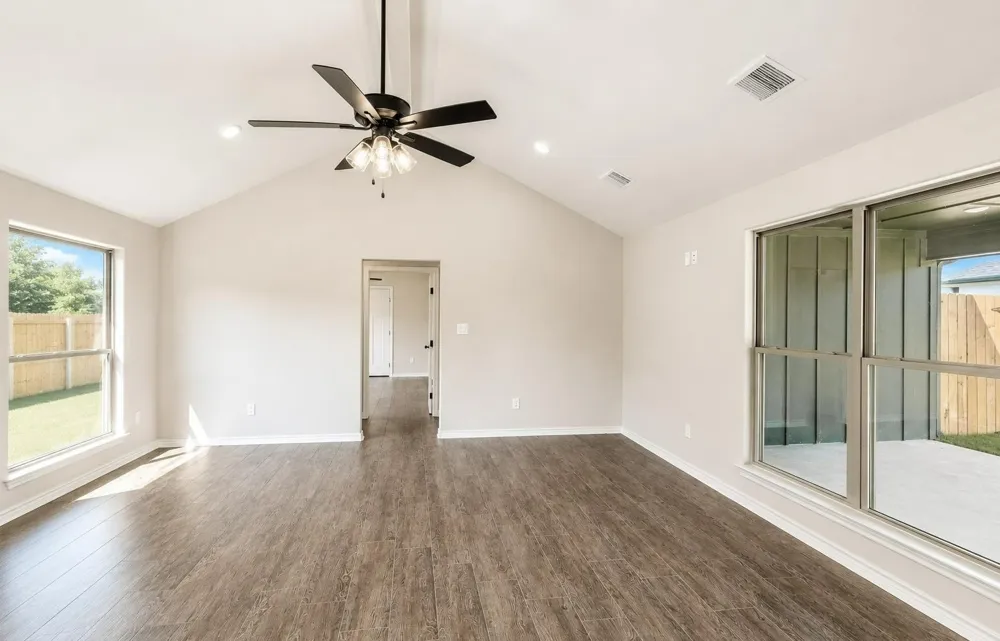 423 S Bonner Street Jacksonville, TX 75766
