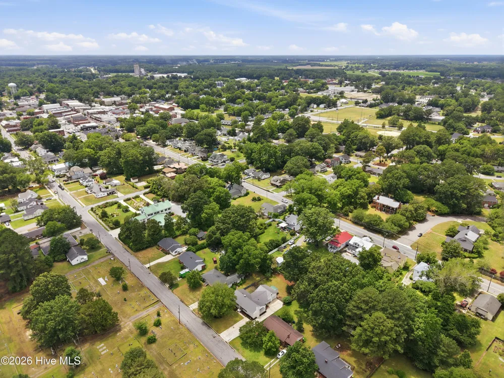 3222 North Contentnea Street Farmville, NC 27828