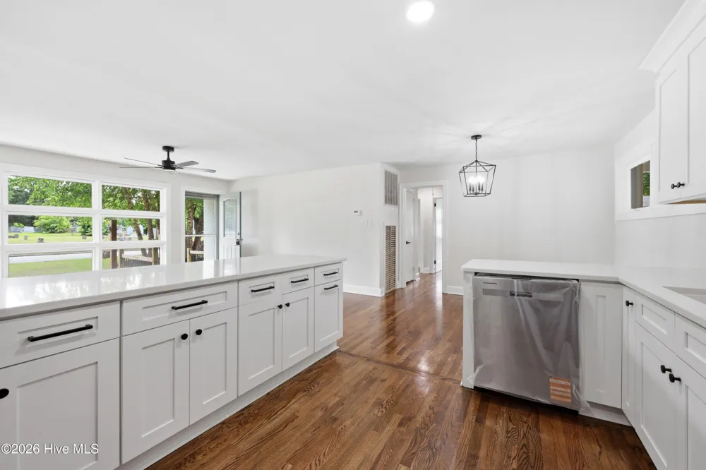 3222 North Contentnea Street Farmville, NC 27828
