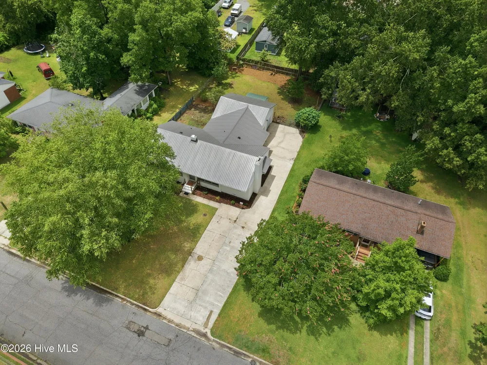 3222 North Contentnea Street Farmville, NC 27828
