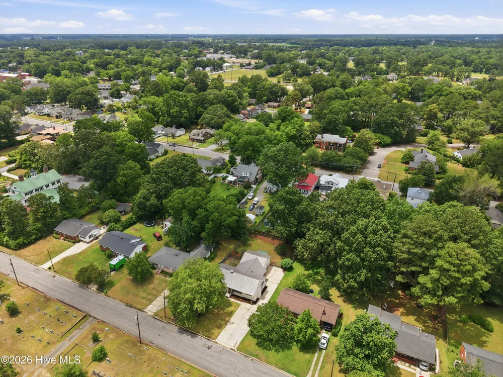 3222 North Contentnea Street Farmville, NC 27828