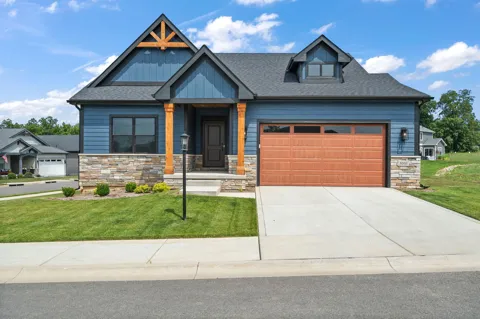 3001 Forestside Lane