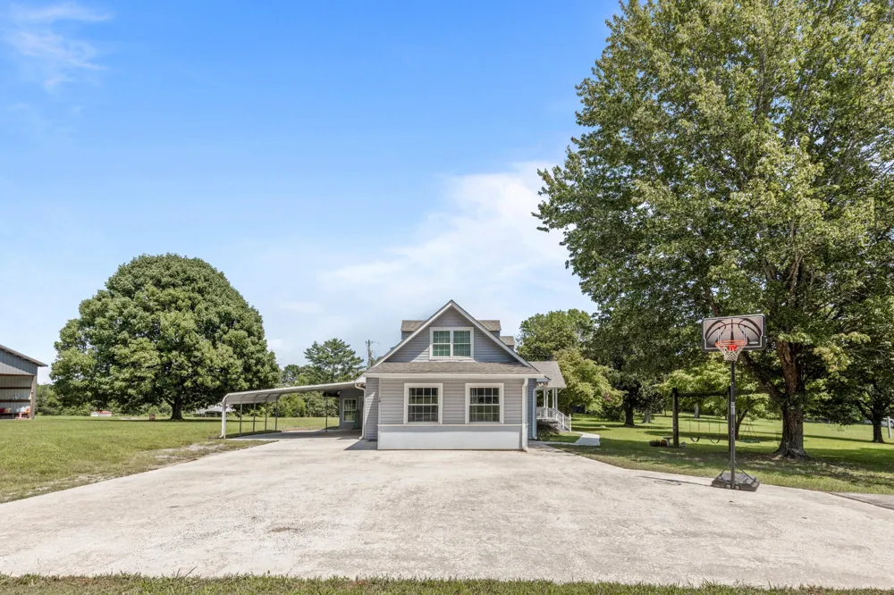 70 Cottage Lane Chickamauga, GA 30707