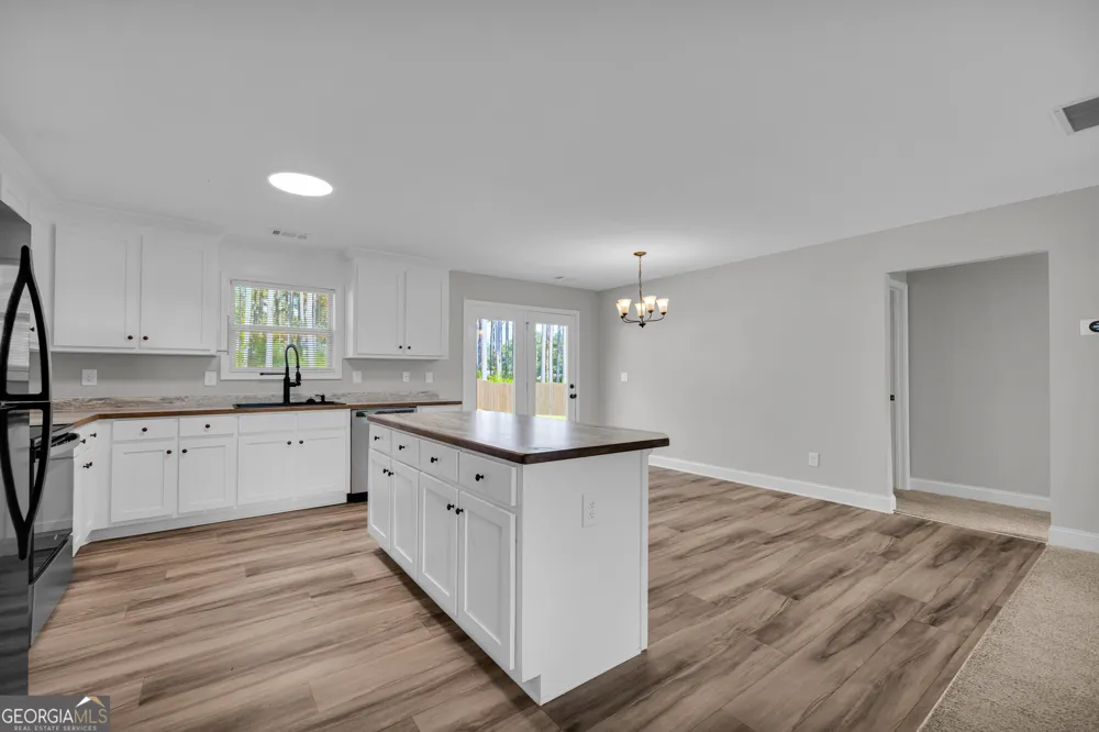 2832 Mount Hebron RD Hartwell, GA 30643