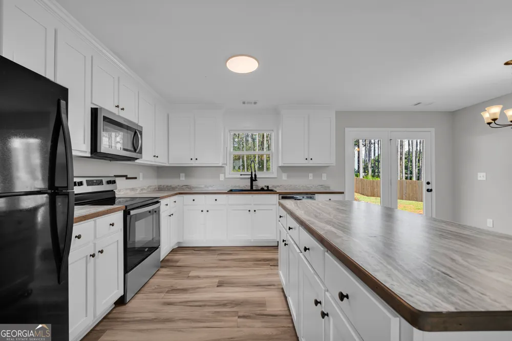 2832 Mount Hebron RD Hartwell, GA 30643