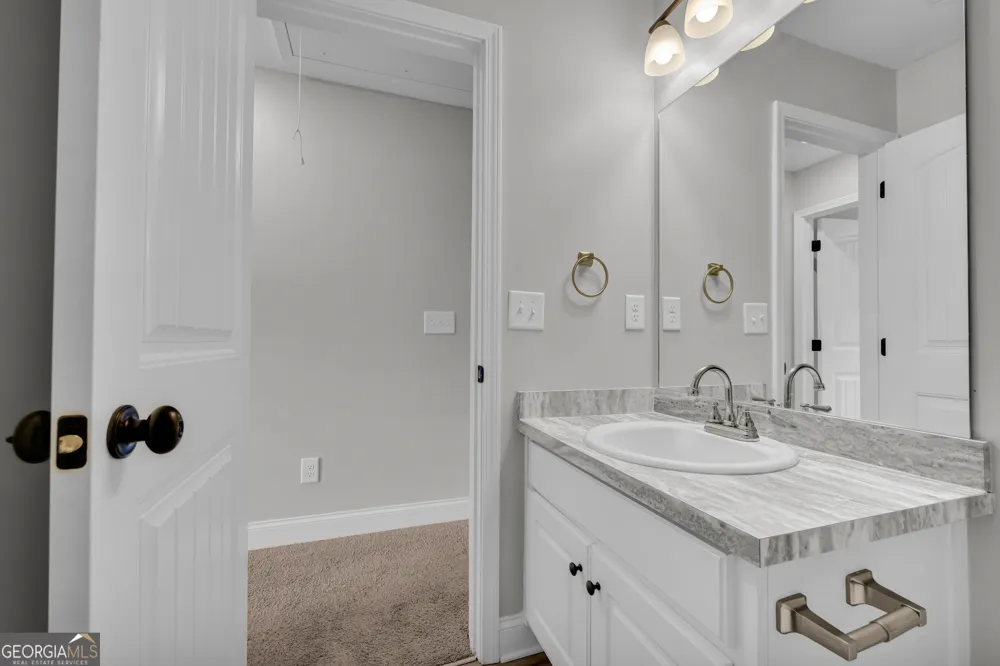 2832 Mount Hebron RD Hartwell, GA 30643
