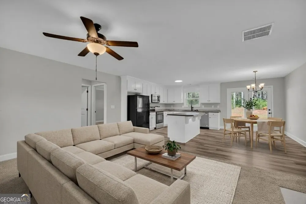 2832 Mount Hebron RD Hartwell, GA 30643