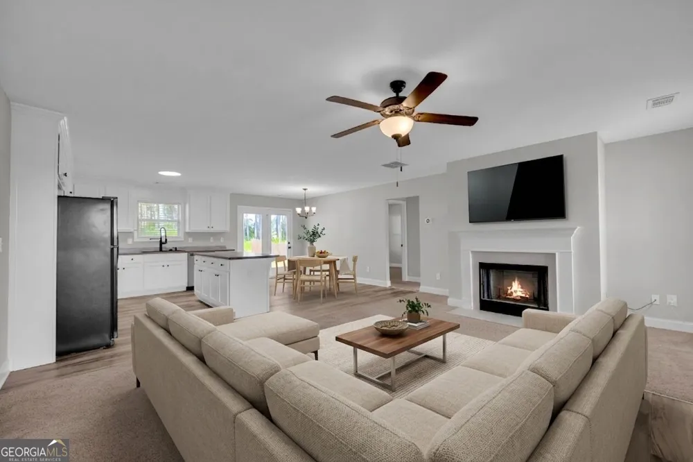 2832 Mount Hebron RD Hartwell, GA 30643