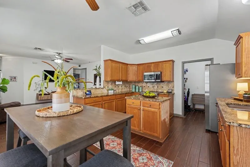 1126 Cupertino Street Portland, TX 78374