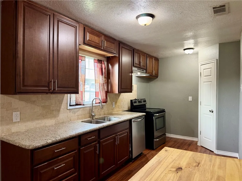 1130 E Ave A Avenue Kingsville, TX 78363