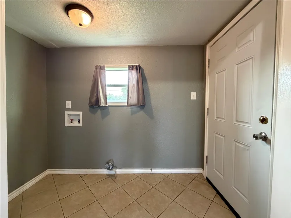 1130 E Ave A Avenue Kingsville, TX 78363