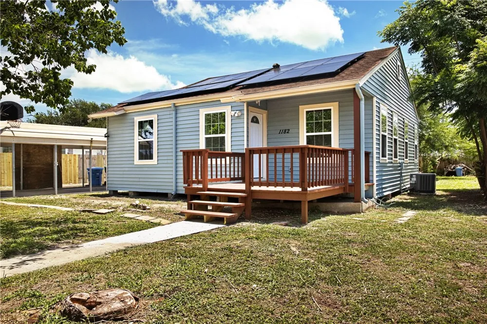 1182 Florida Avenue Corpus Christi, TX 78404