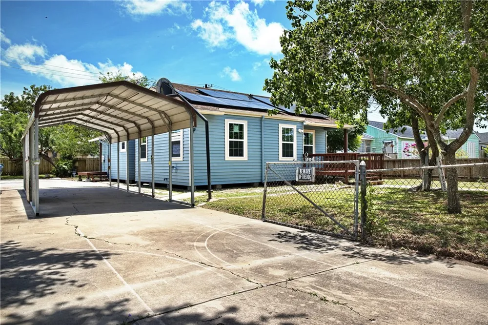 1182 Florida Avenue Corpus Christi, TX 78404