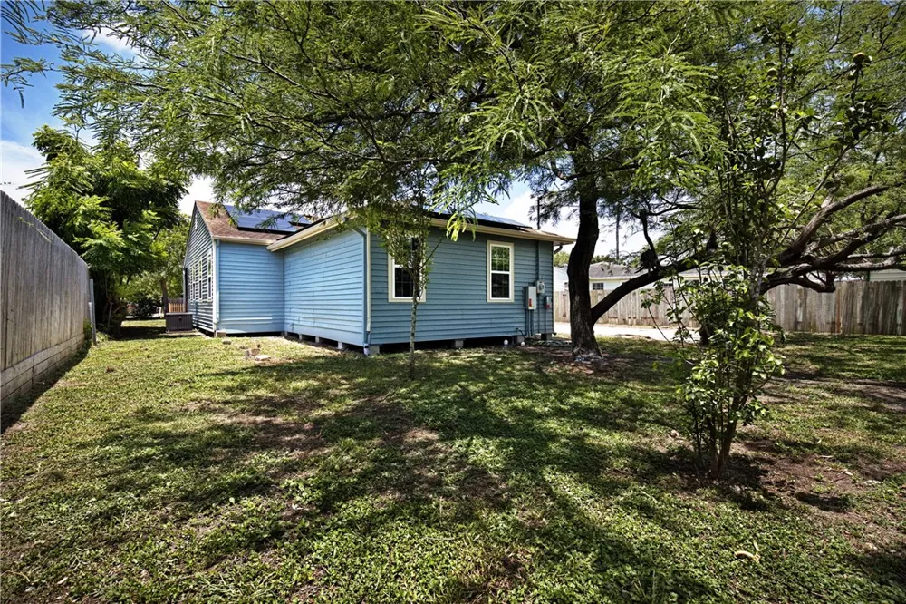 1182 Florida Avenue Corpus Christi, TX 78404
