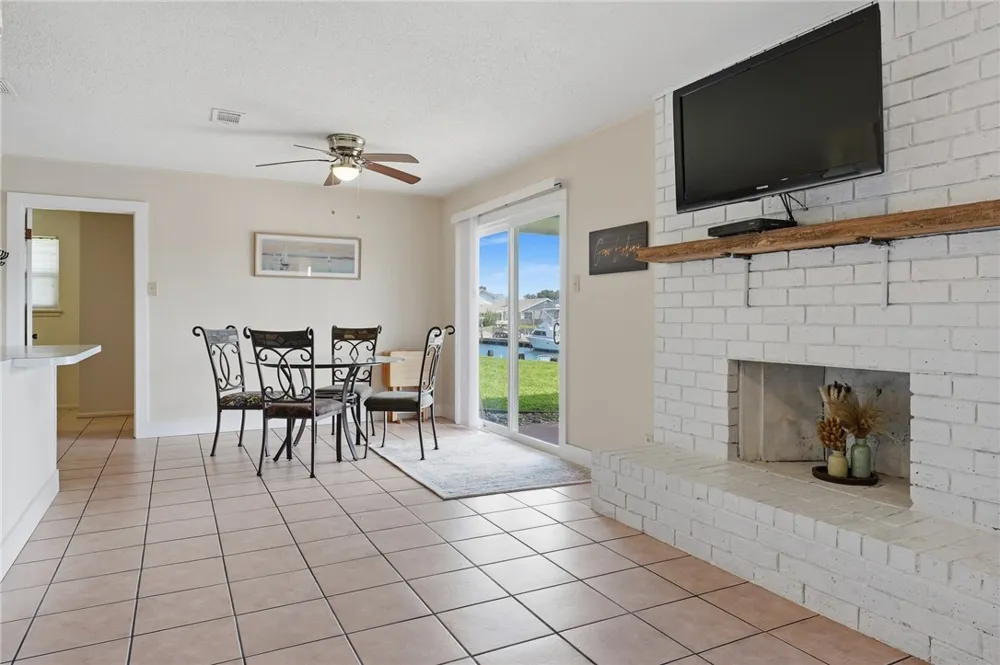 128 Palm Drive Rockport, TX 78382