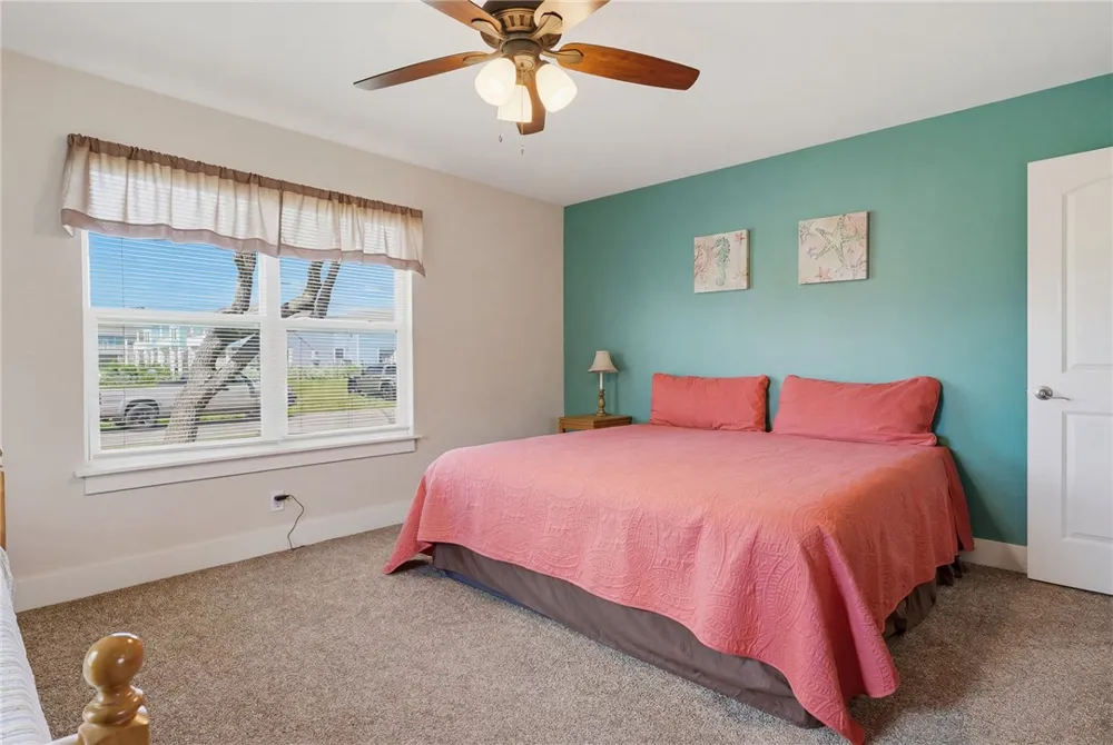 128 Palm Drive Rockport, TX 78382