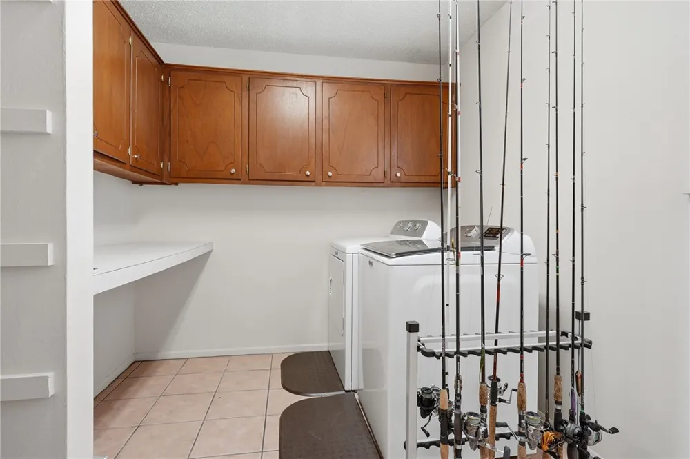 128 Palm Drive Rockport, TX 78382