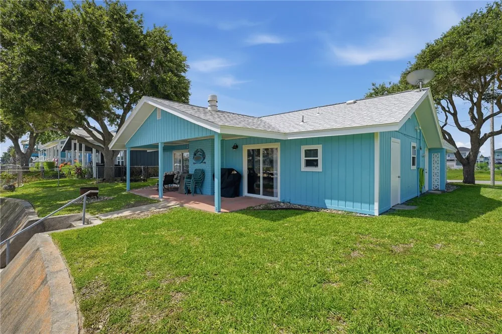 128 Palm Drive Rockport, TX 78382