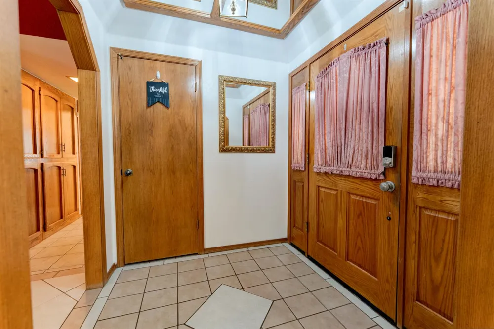 514 Balmoral Drive Porterville, CA 93257