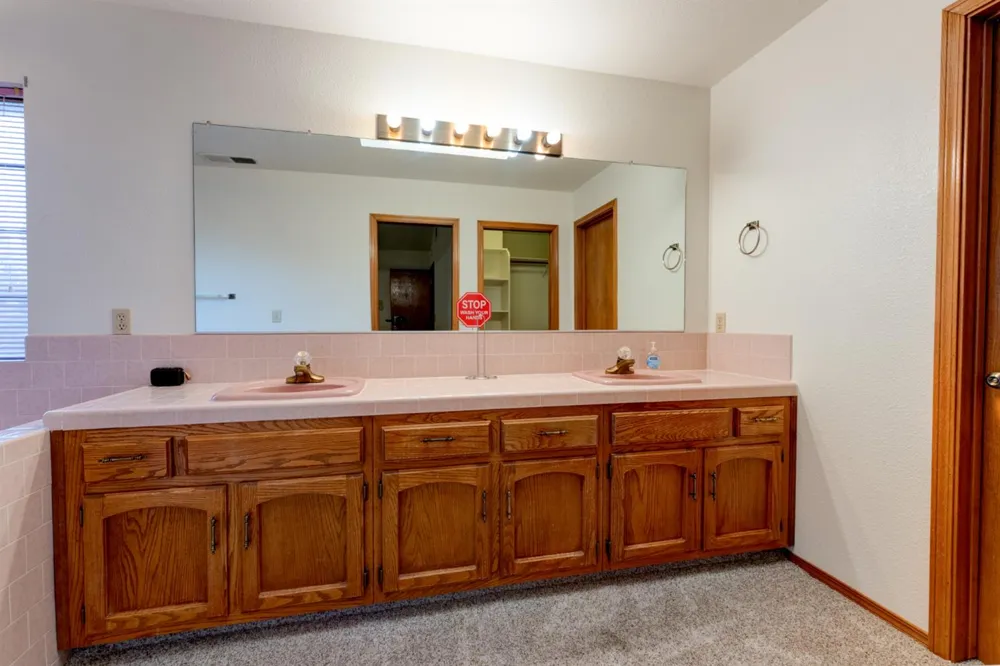 514 Balmoral Drive Porterville, CA 93257
