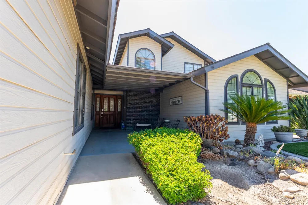 514 Balmoral Drive Porterville, CA 93257