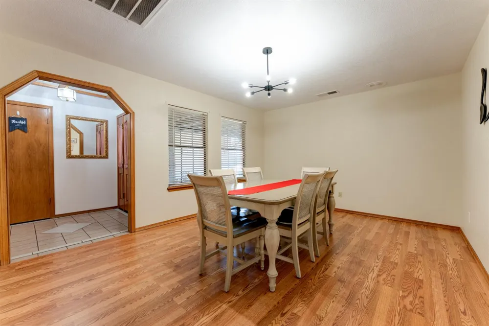 514 Balmoral Drive Porterville, CA 93257