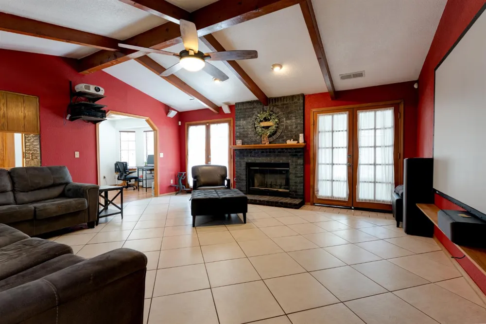 514 Balmoral Drive Porterville, CA 93257