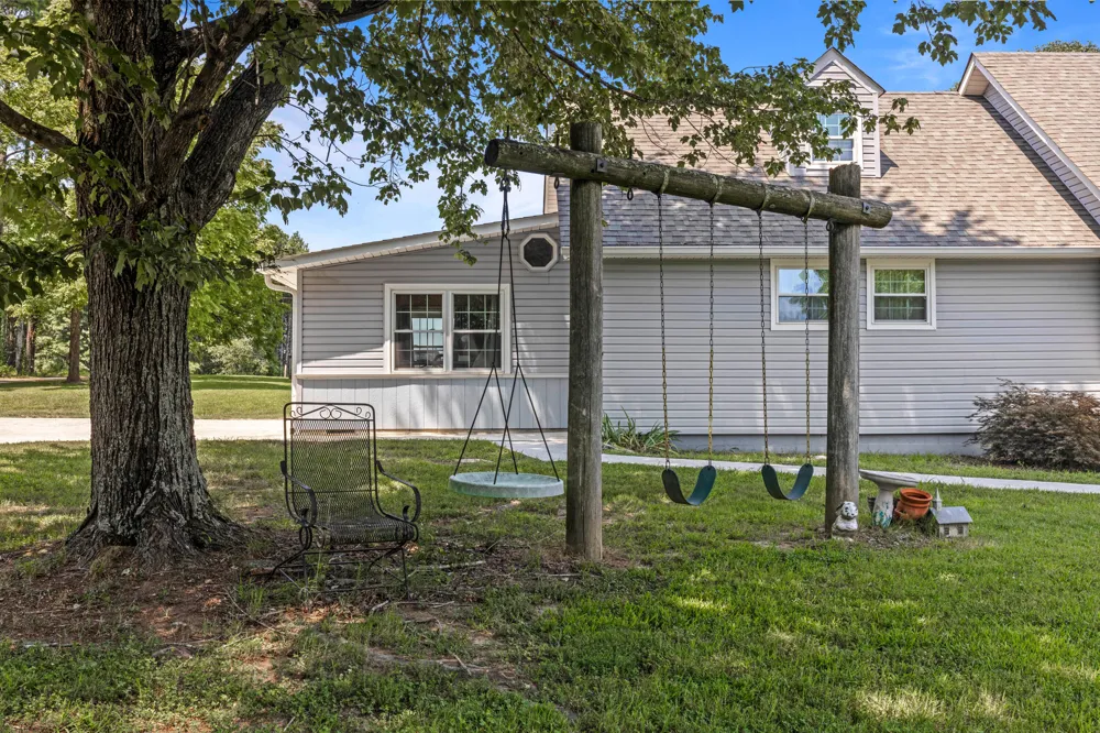 70 Cottage Lane Chickamauga, GA 30707