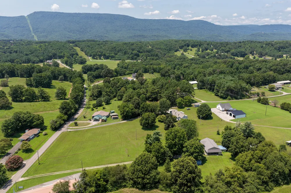 70 Cottage Lane Chickamauga, GA 30707