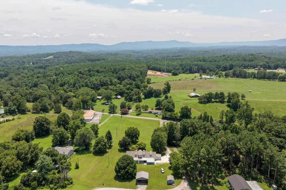 70 Cottage Lane Chickamauga, GA 30707