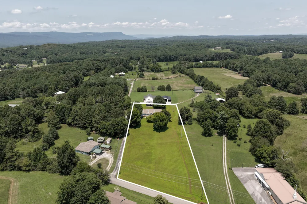 70 Cottage Lane Chickamauga, GA 30707