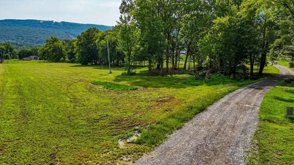 810 Ketner Cove Road Whitwell, TN 37397