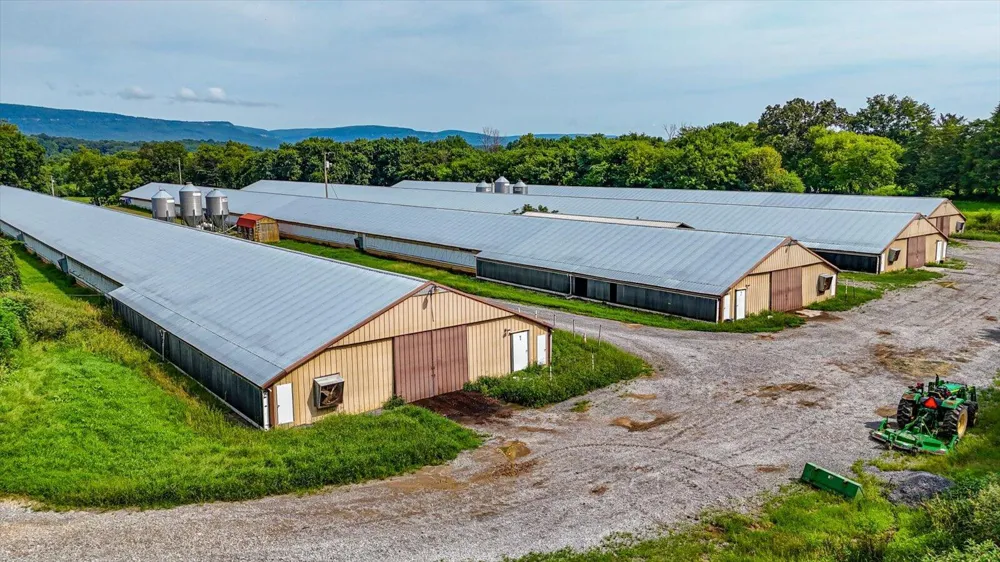 810 Ketner Cove Road Whitwell, TN 37397