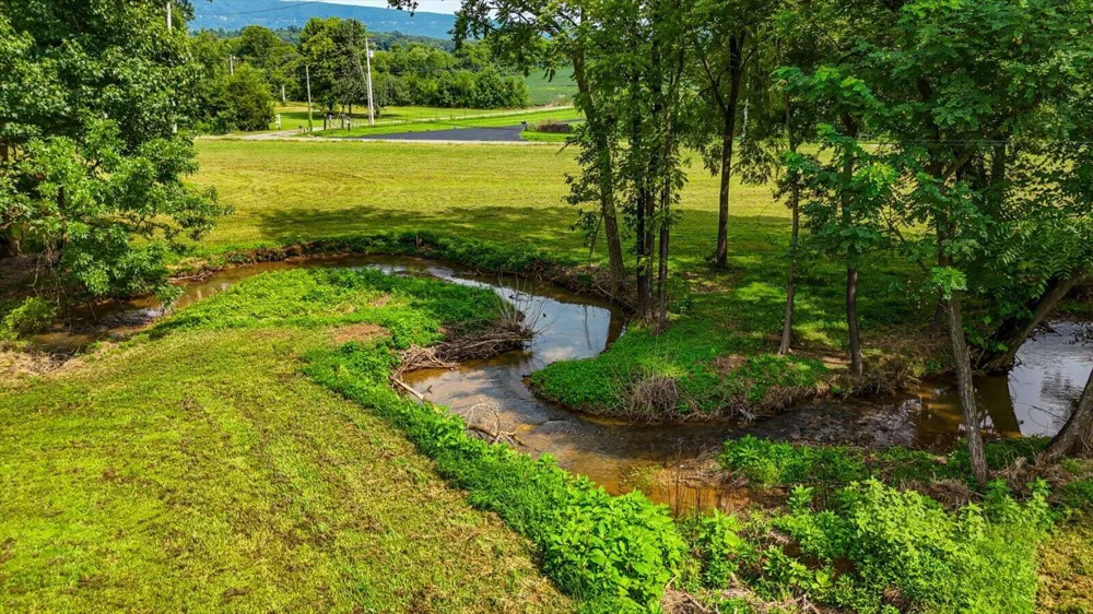 810 Ketner Cove Road Whitwell, TN 37397