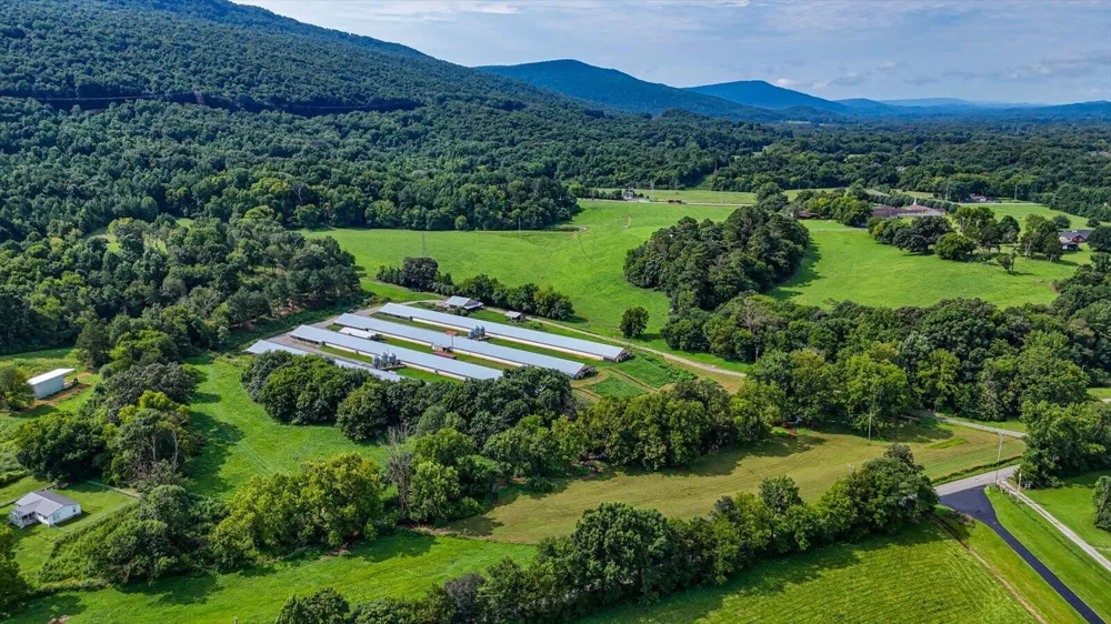 810 Ketner Cove Road Whitwell, TN 37397