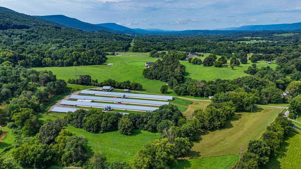 810 Ketner Cove Road Whitwell, TN 37397