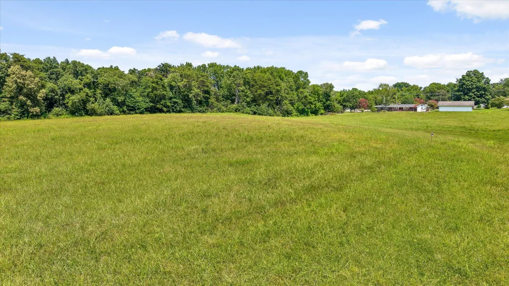 4329 Ga 301 Highway Trenton, GA 30752