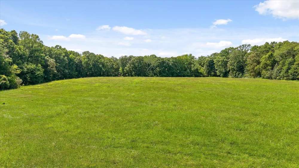 4329 Ga 301 Highway Trenton, GA 30752