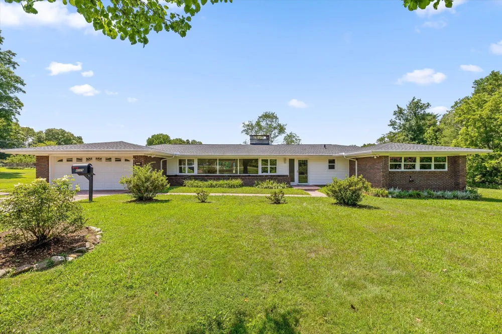 4329 Ga 301 Highway Trenton, GA 30752