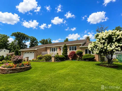 41 Edgewood Avenue