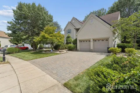 30 Larkspur Drive