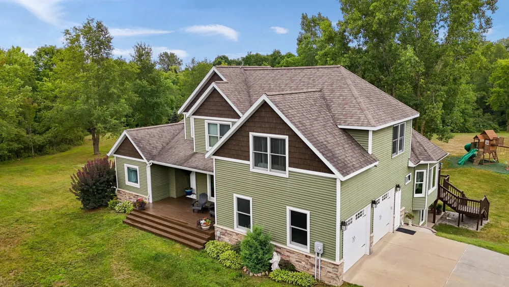 7115 Clinton Trail Clarksville, MI 48815