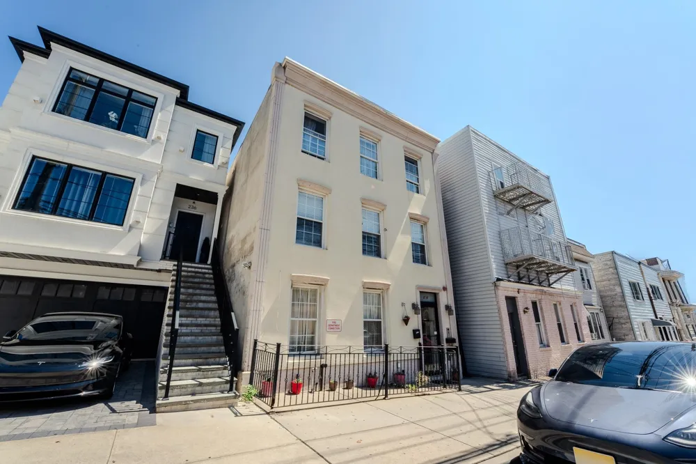 234 70TH ST Guttenberg, NJ 07093