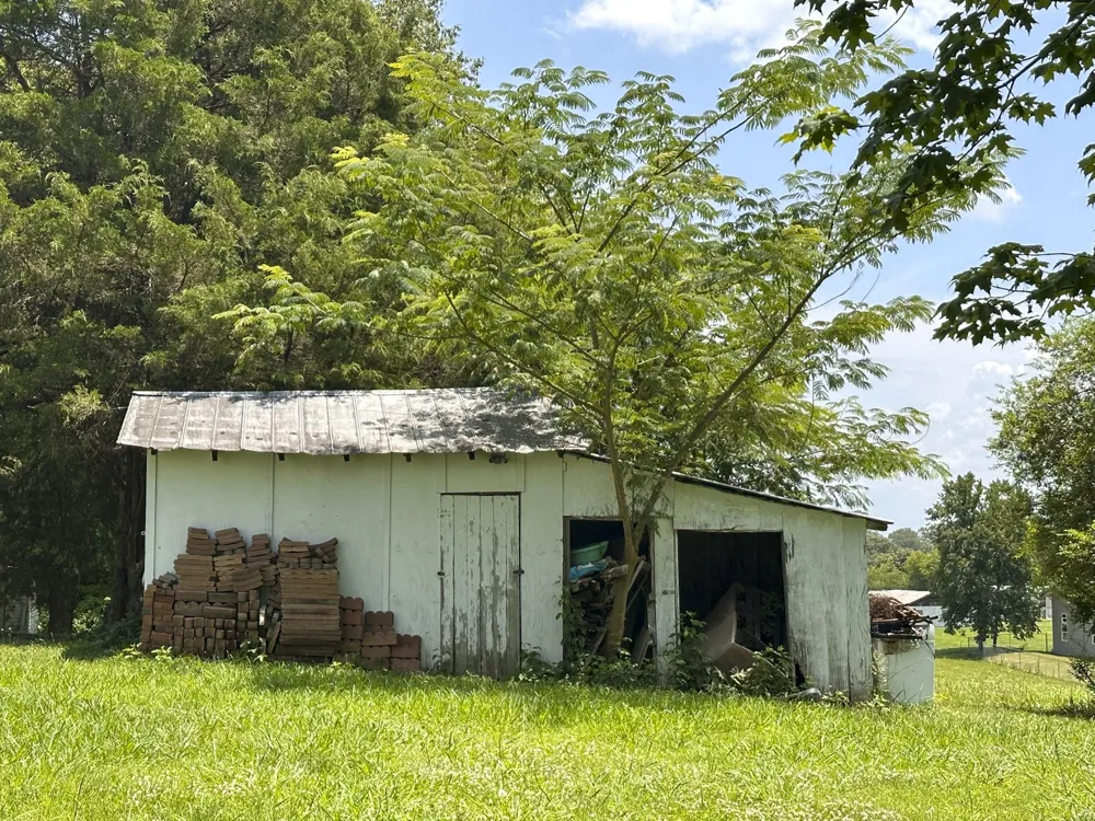 2105 Walnut St White Pine, TN 37890
